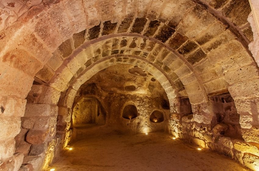 Rome Catacombs & Hidden Gems Small-Group Tour — photo 2
